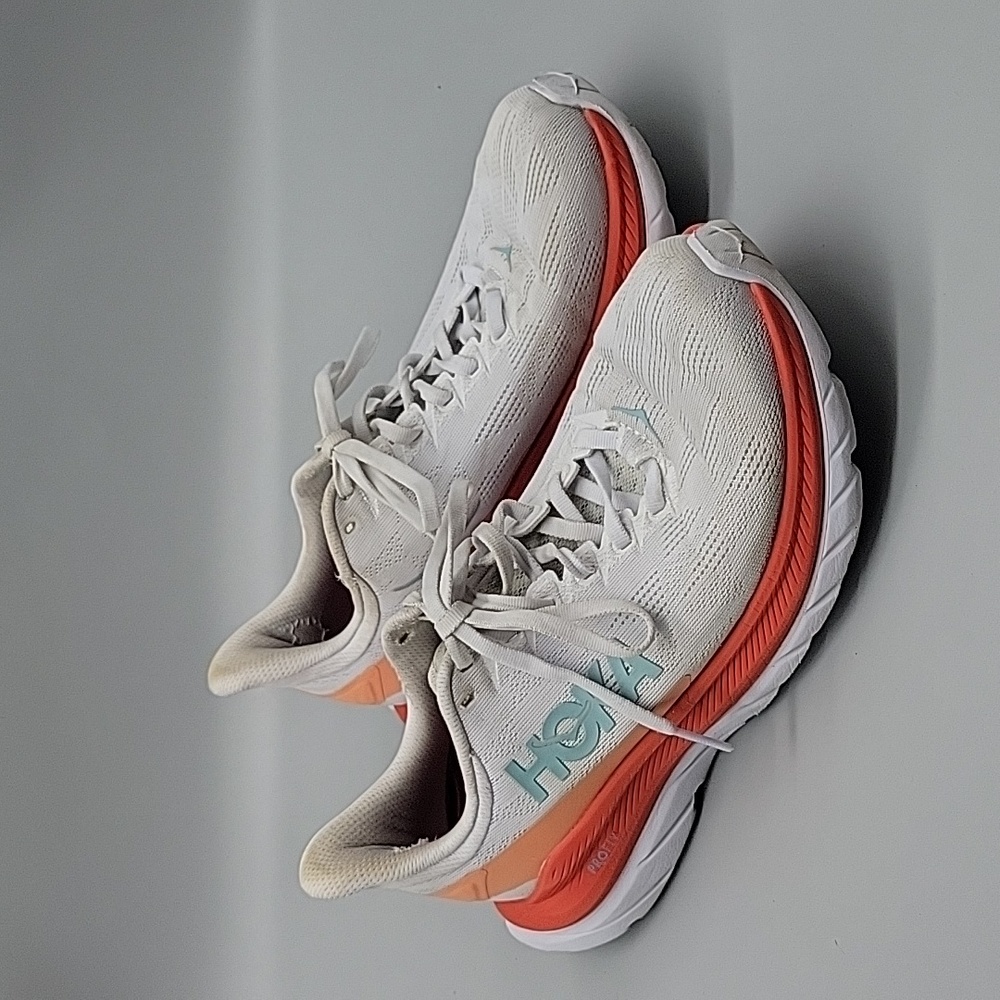 Hoka Profly Womens Mach 4 sz 7.5